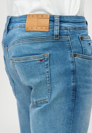 Узкие джинсы