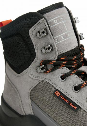 Походные ботинки