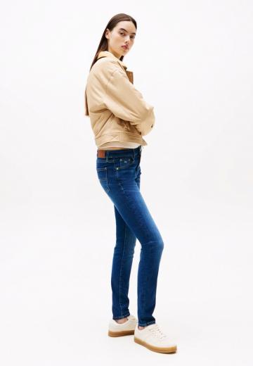 Узкие джинсы