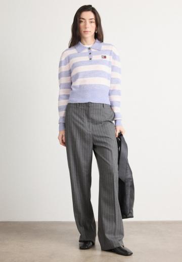 Пуловер с воротником поло