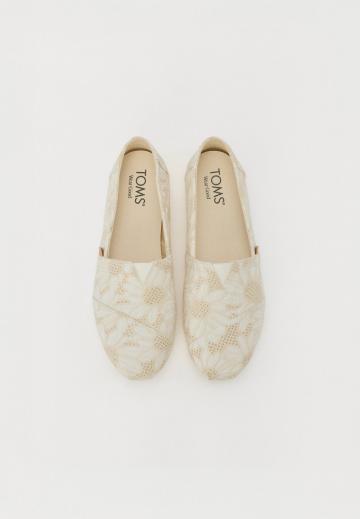 Спортивные балетки