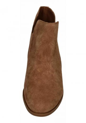 Сапожки на танкетке