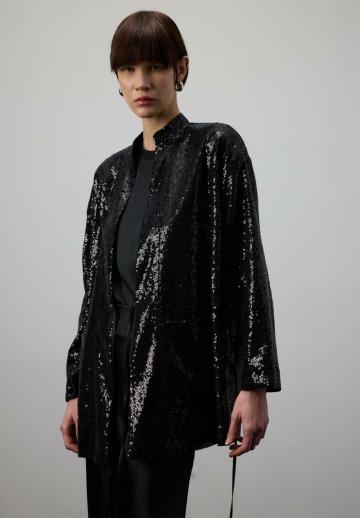 Короткое пальто