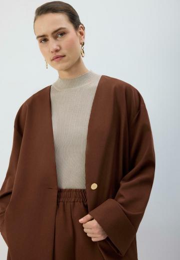 Короткое пальто