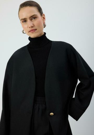 Короткое пальто