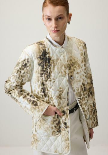 Короткое пальто