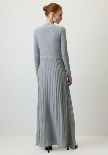 Вязаное платье