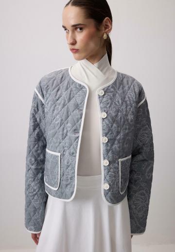 Жаккардовая вязаная кофта