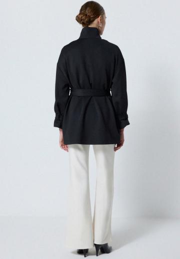 Короткое пальто