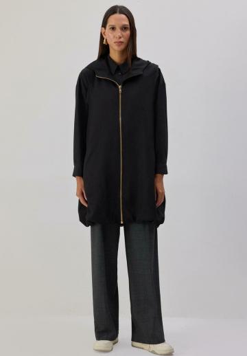 Длинный жилет