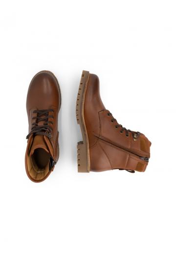 Ботинки на шнуровке