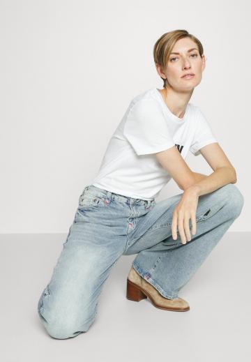 Свободные джинсы