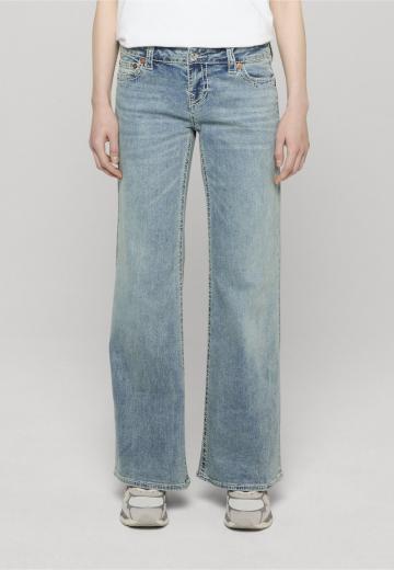 Свободные джинсы