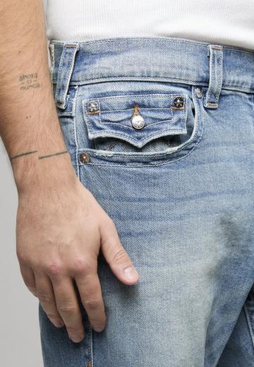 Прямые джинсы