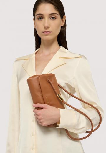 Атласная блузка