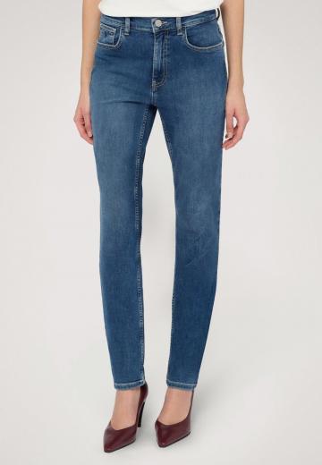 Узкие джинсы