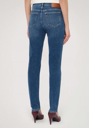 Узкие джинсы