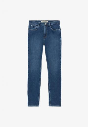 Узкие джинсы