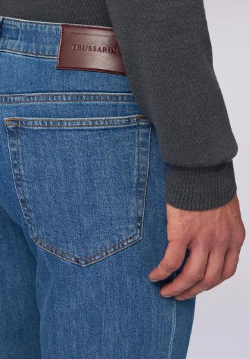 Узкие джинсы