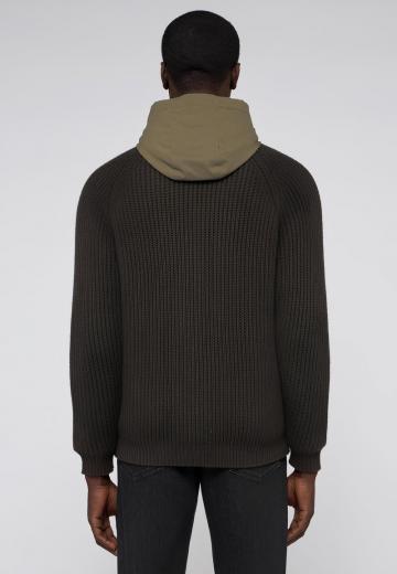 Вязаная кофта