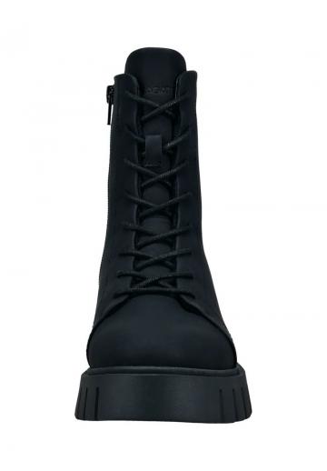 Сапожки на танкетке