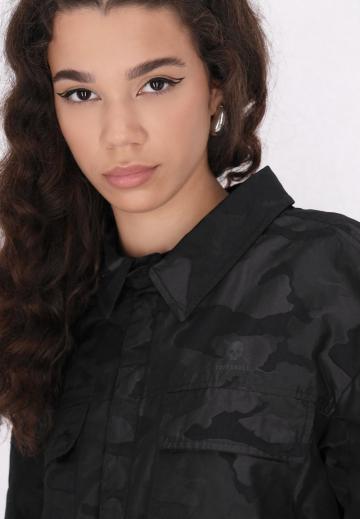 Куртка с накладнымит карманами