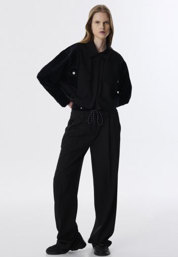 Куртка с накладнымит карманами