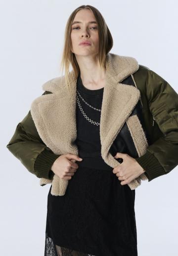 Короткая куртка