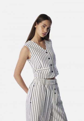 Джинсовая жилетка