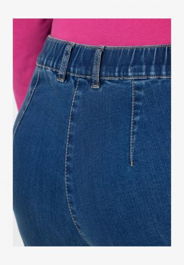 Прямые джинсы