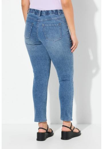 Короткие джинсы