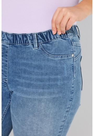 Короткие джинсы