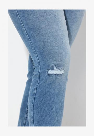 Короткие джинсы