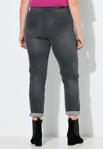 Короткие джинсы