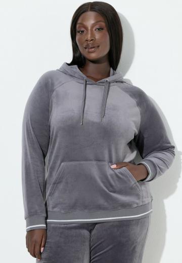 Пуловер с капюшоном