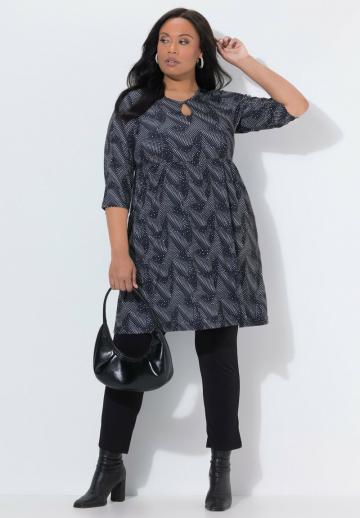 Короткое платье