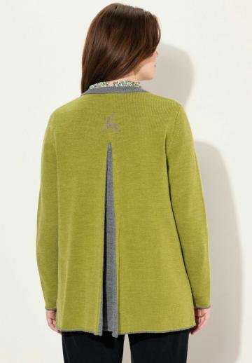 Жаккардовая вязаная кофта