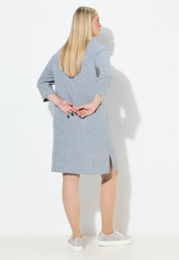 Вязаное платье