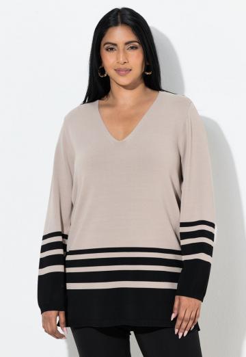 Пуловер в полоску