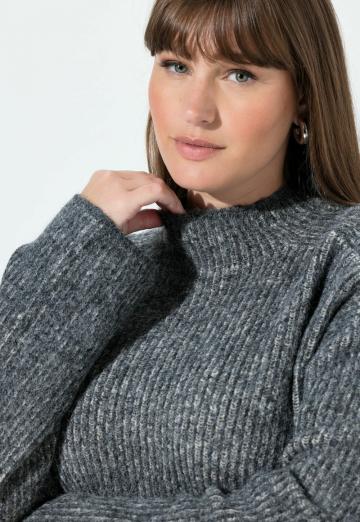 Длинный пуловер