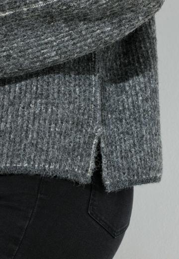 Длинный пуловер