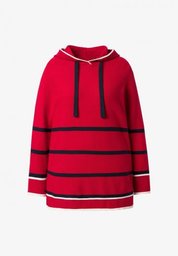 Пуловер в полоску