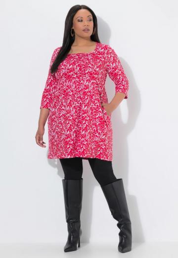 Короткое платье