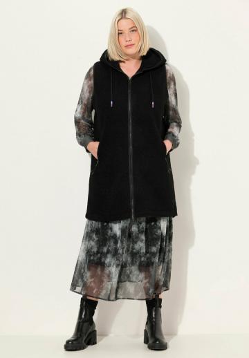 Длинный жилет