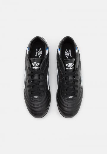 Футбольные бутсы