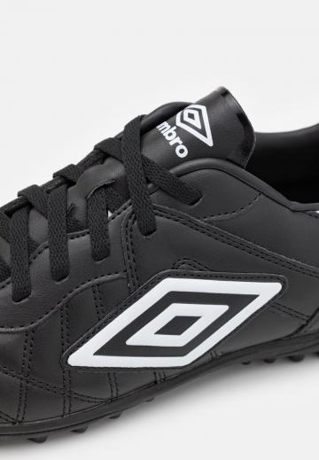 Футбольные бутсы