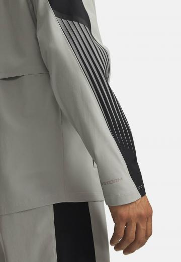 Спортивная куртка