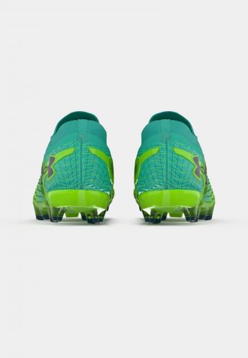 Футбольные бутсы