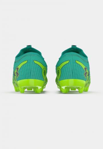 Футбольные бутсы