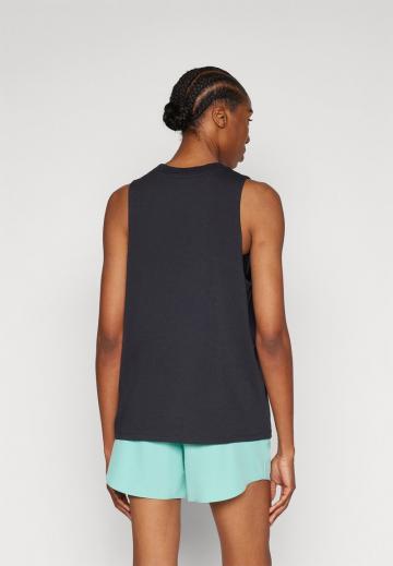 Спортивный топ